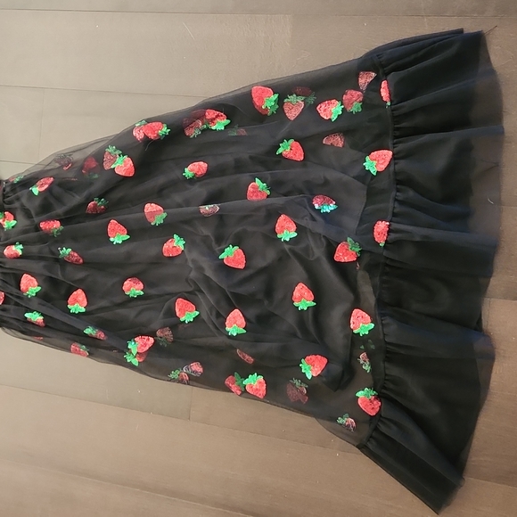 Strawberry Sequins Dress 👗 - Picture 3 of 10